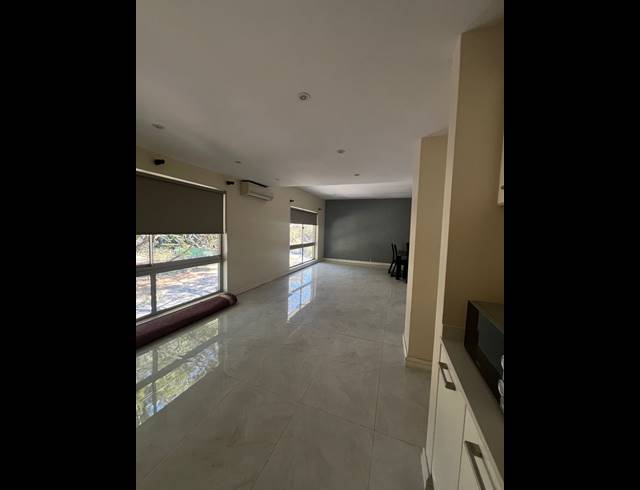 2 BEDROOM APARTMENT TO LET IN ESSENWOOD